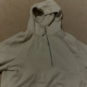 Lululemon Scuba Quarter Zip - Color: Bone